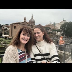 Meet your Posher, Sharon